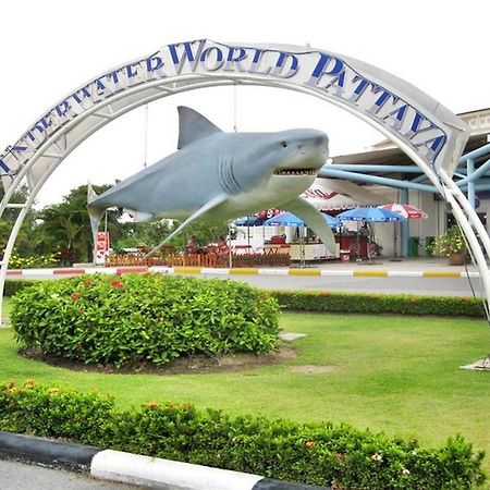 Maple Mansion Otel Pattaya Dış mekan fotoğraf